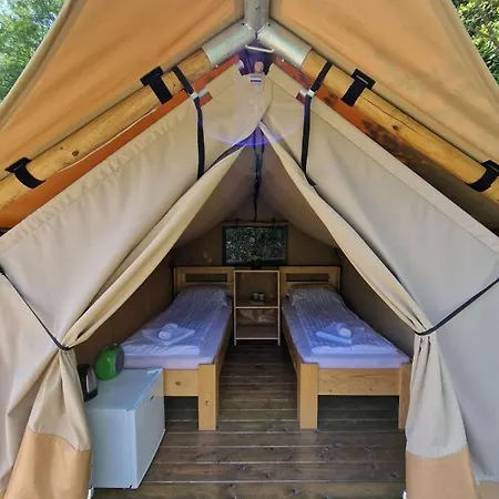 Glamping Bagrem Campo de lujo