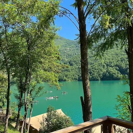Campo de lujo Glamping Bagrem
