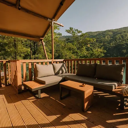 Luxe tent Glamping Bagrem Jablanica